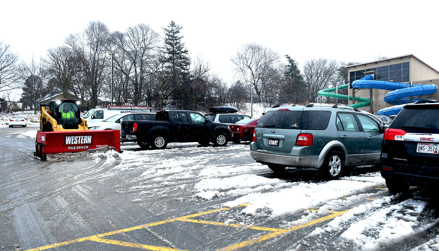 PILE DRIVER trace plowing lot